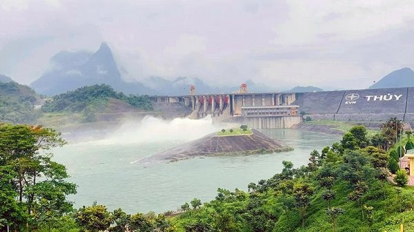 Mở 1 cửa xả đáy hồ thủy điện Tuyên Quang