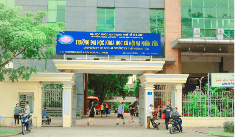 Trường ĐH KHXH&NV TP.HCM hủy lễ khai giảng, lấy kinh phí ủng hộ đồng bào vùng lũ