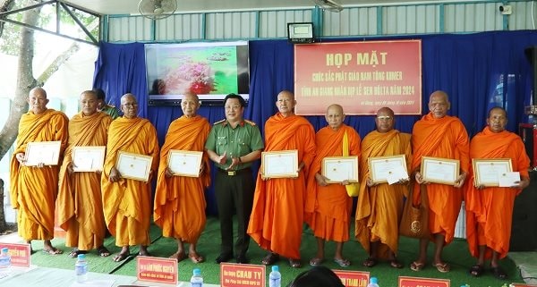 An Giang: Gặp mặt chức sắc tôn giáo nhân dịp lễ Sen Đôlta