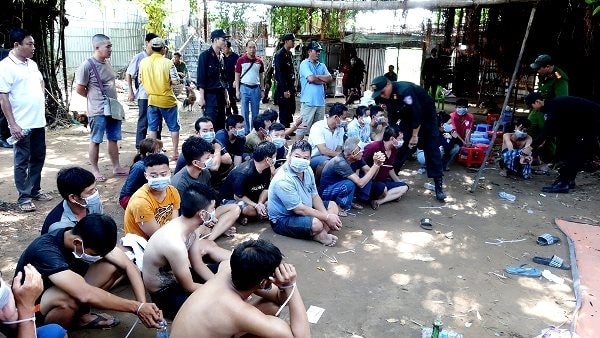 An Giang: Khởi tố 30 người ‘Đánh bạc’ và ‘Tổ chức đánh bạc’