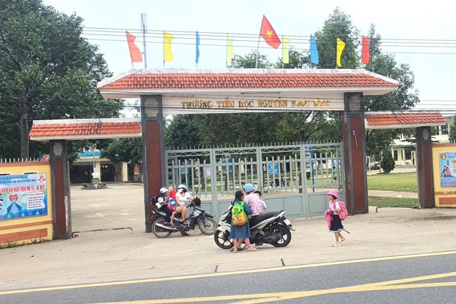 15 học sinh tiểu học ở Quảng Nam nhập viện sau khi ăn sữa chua