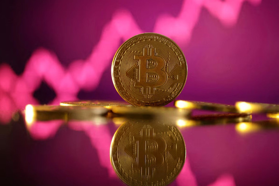 Bitcoin vượt 103.000 USD nhờ tín hiệu từ ông Trump, chuyên gia đoán giá đạt 120.000 USD vào Giáng sinh