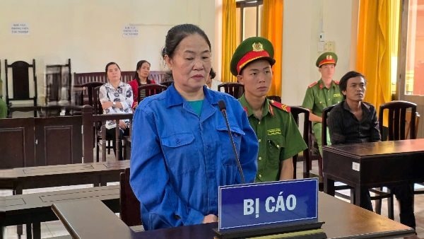 Lãnh 6 năm tù sau hơn 20 năm tạt axít chồng tử vong rồi bỏ trốn