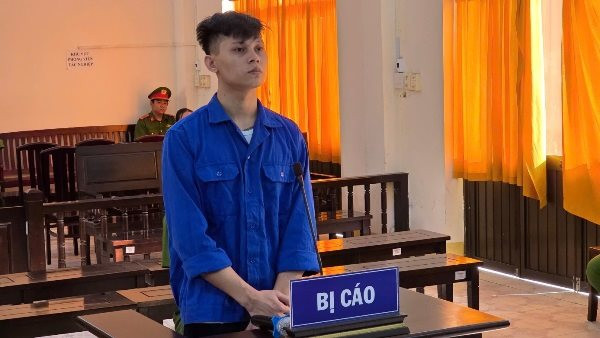 7 năm tù cho thanh niên giải quyết mâu thuẫn bằng dao