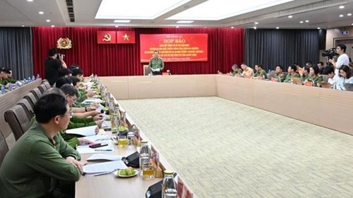 Bộ Công an cảnh báo: Cẩn trọng với kêu gọi từ thiện online và 'việc nhẹ lương cao'