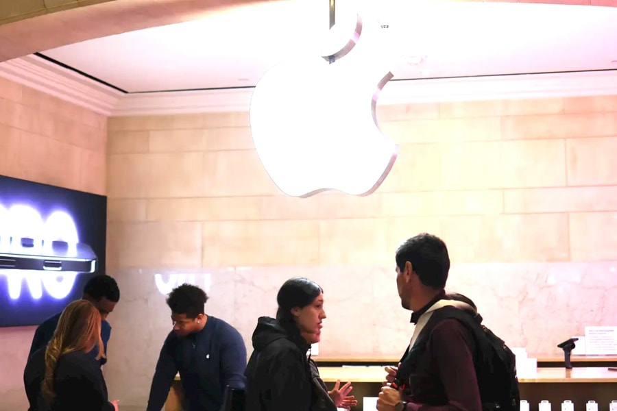 Apple kiến nghị ông Trump miễn trừ thuế hoặc hết ‘phao cứu sinh’ khi cuộc chiến thương mại leo thang?