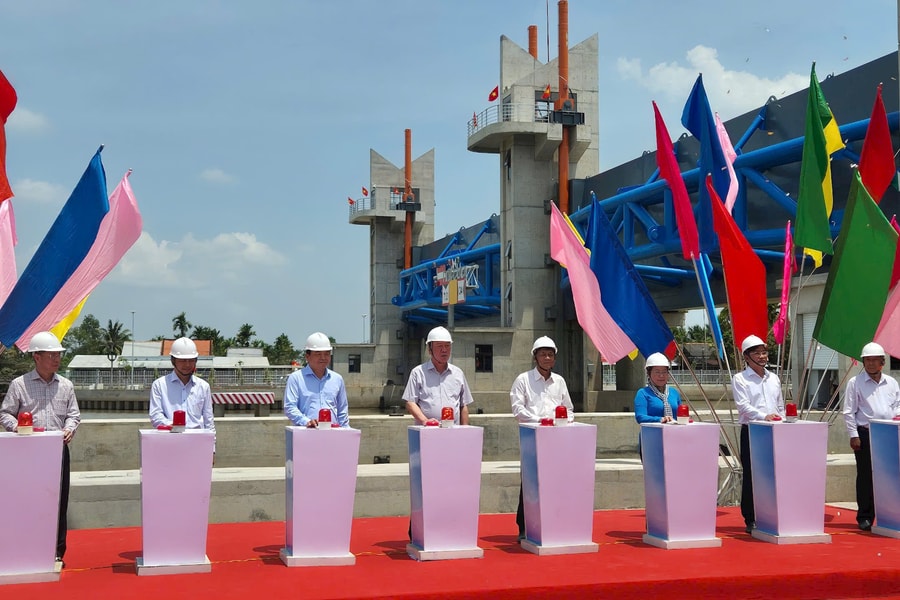 Khánh thành đập ngăn mặn trên 500 tỉ đồng ở Sóc Trăng