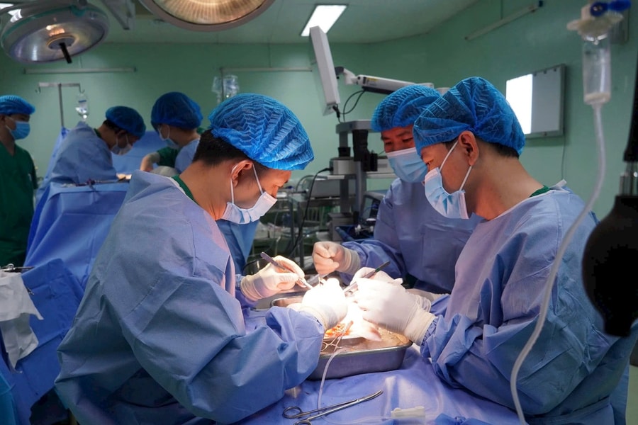 Sau một năm triển khai ghép thận, Bệnh viện đa khoa Trung ương Cần Thơ thực hiện thành công liên tiếp ca ghép thận thứ 10