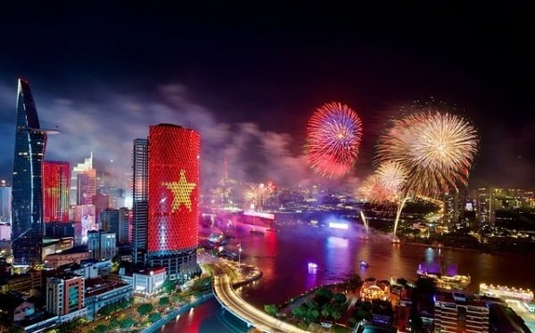 Du lịch 30.4: TP.HCM hút khách nhất, 'tour về nguồn' được ưa chuộng