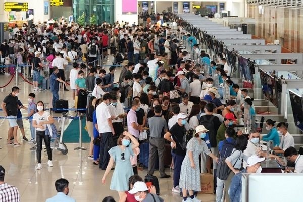 Hành khách nên dùng VNeID khi làm thủ tục bay