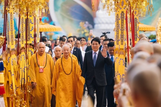 Chủ tịch nước Lương Cường dự khai mạc đại lễ Vesak Liên Hợp Quốc 2025 tại Việt Nam