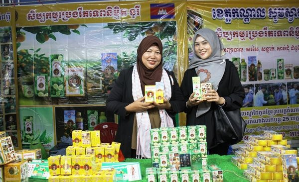 Hơn 330 gian hàng góp mặt tại Hội chợ thương mại quốc tế Tịnh Biên - An Giang