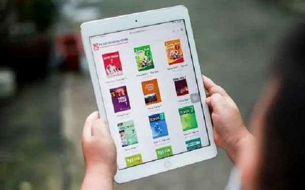 Thông báo mới nhất về việc sử dụng sách giáo khoa điện tử miễn phí