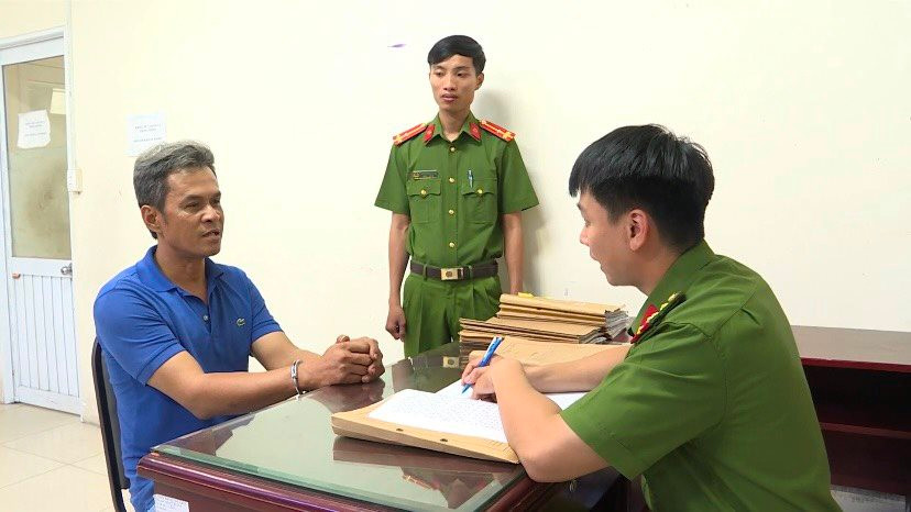 Công an TP.HCM bắt giữ 2 kẻ chống người thi hành công vụ