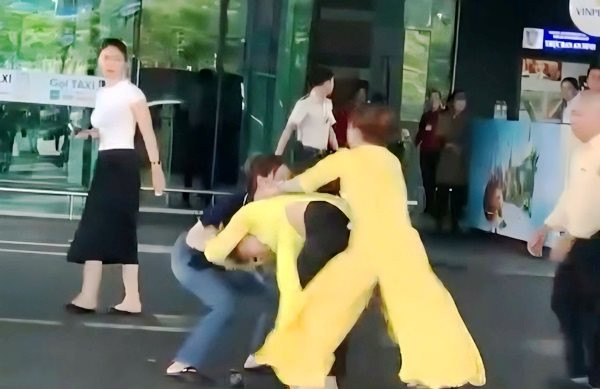 Hai nữ nhân viên đánh nhau tại sân bay Phú Quốc bị kỷ luật và chuyển công tác