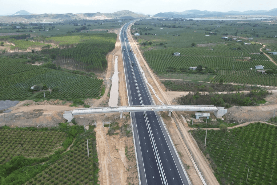 Tập đoàn Đèo Cả đề xuất mở rộng toàn tuyến cao tốc Bắc - Nam phía đông: Kịch bản tài chính nào khả dĩ?