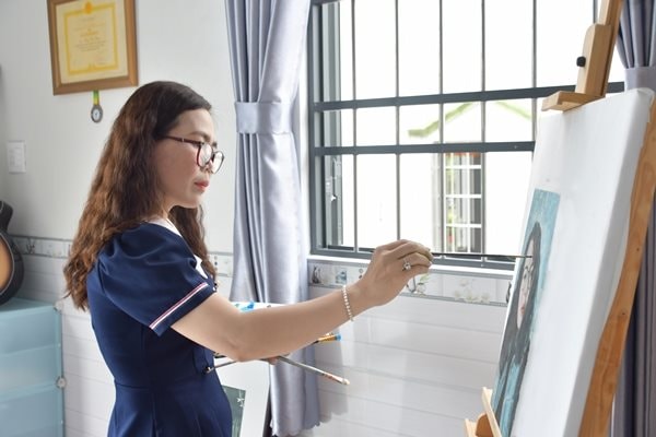 Người vẽ chân dung nhà báo bằng lòng tri ân