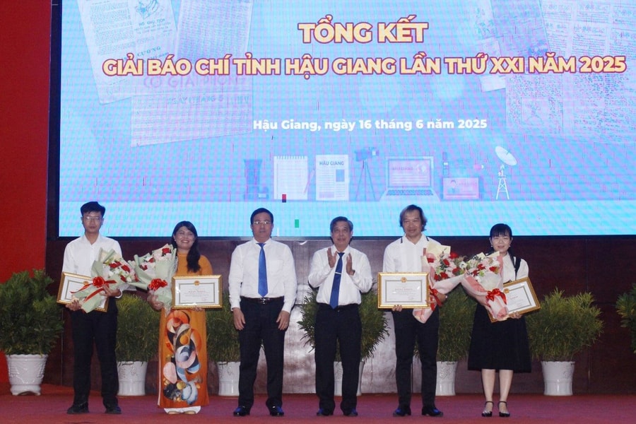 Tỉnh Hậu Giang tổ chức họp mặt, tri ân những người làm báo