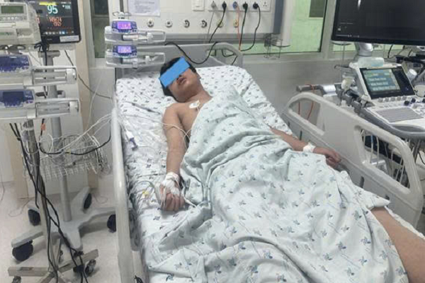 Bé trai ở Tây Ninh bị viêm ruột thừa cấp nhưng không cần phẫu thuật vẫn chữa khỏi