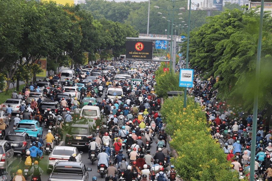 Hà Nội: Phường Cửa Nam bác bỏ thông tin là 'nơi đầu tiên cấm xe xăng'