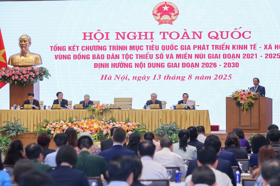 Thủ tướng chủ trì Hội nghị tổng kết Chương trình mục tiêu quốc gia phát triển kinh tế - xã hội vùng đồng bào dân tộc thiểu số và miền núi