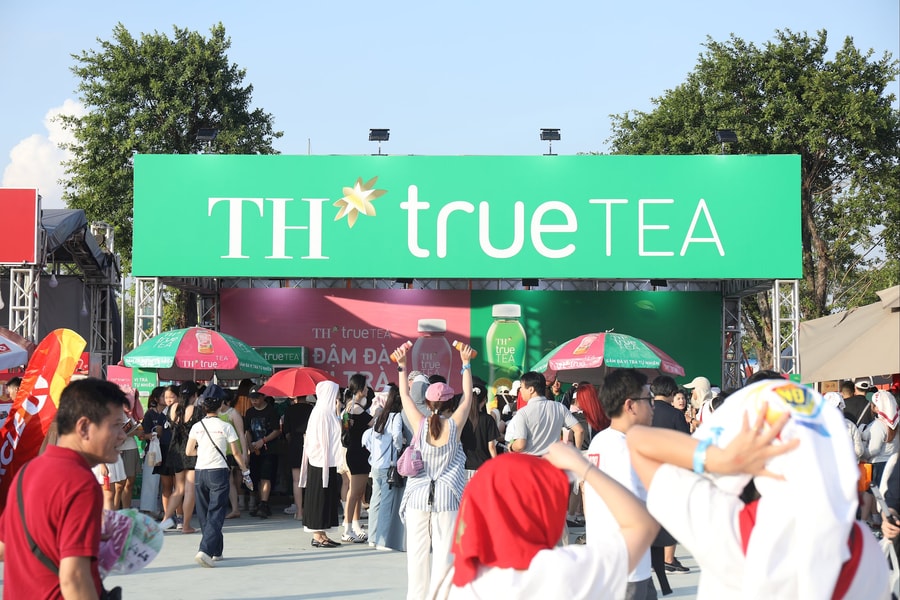 TH true TEA cùng 50,000 khán giả hòa mình vào đại nhạc hội quốc gia V Concert & V Fest