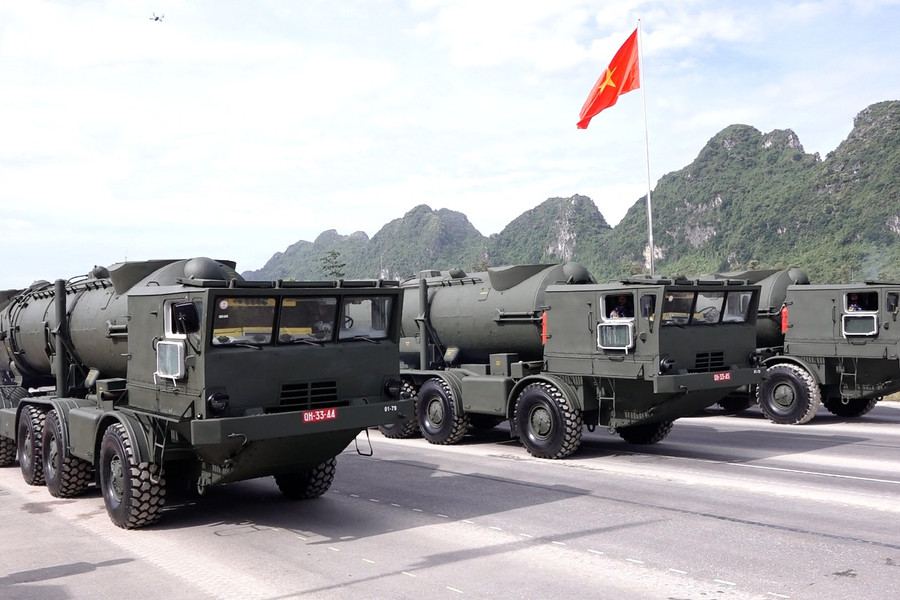 Tên lửa 4K44 Redut-M - khắc tinh tàu sân bay - tham gia diễu binh đại lễ 2.9