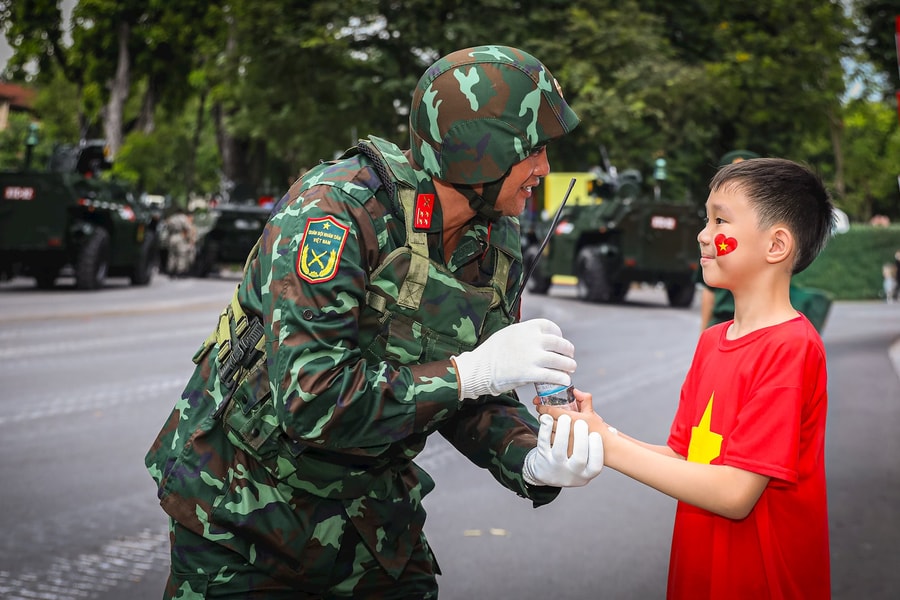 Những khoảnh khắc hạnh phúc của hòa bình tại tổng hợp luyện A80