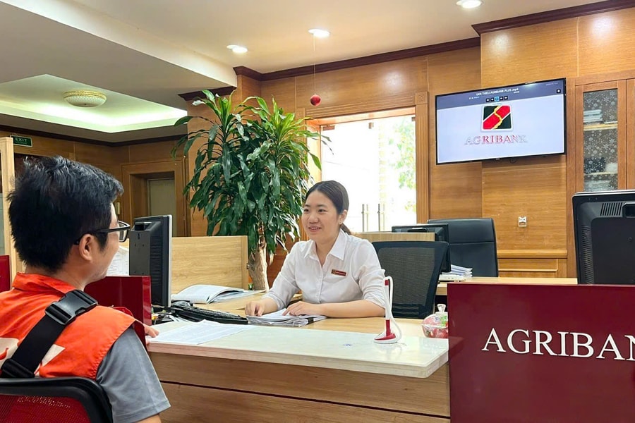 Agribank làm việc xuyên lễ, đảm bảo kịp tặng quà 2/9 cho người dân
