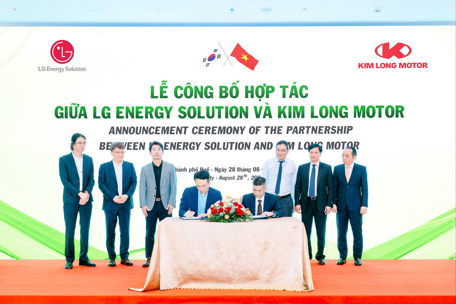 Hợp tác giữa nhà sản xuất pin NCM hàng đầu thế giới và doanh nghiệp ô tô Việt Nam