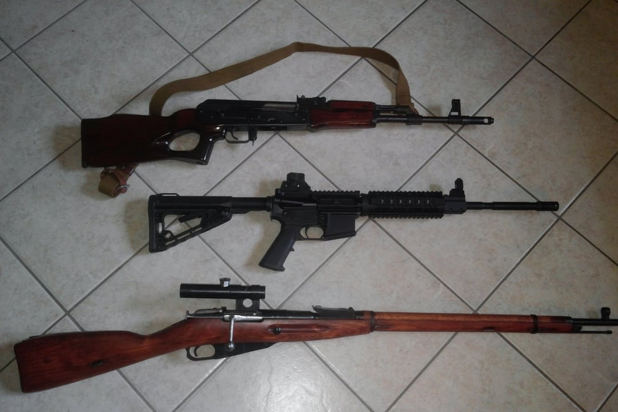 So sánh tiểu liên AK-47, AR-15 và Mosin Nagant dưới góc nhìn tiếu lâm