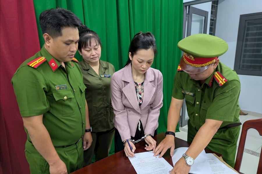 Tạm giữ hình sự chủ cơ sở nha khoa Tuyết Chinh