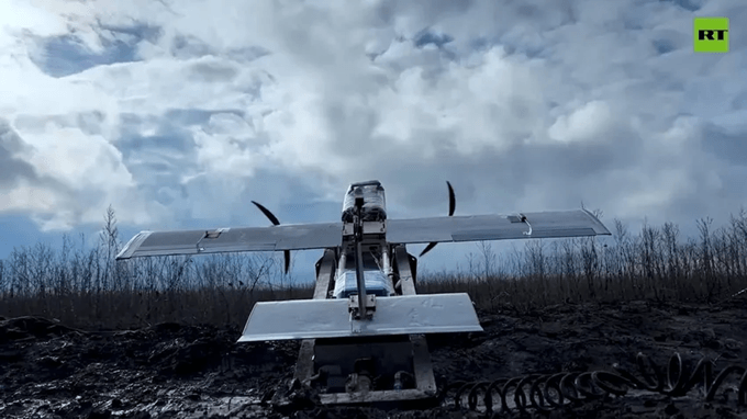 Nga phải đánh đổi khi phát triển UAV cảm tử điều khiển qua cáp quang