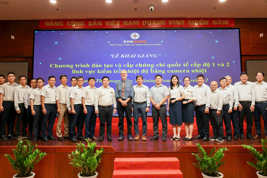 EVNHCMC tiên phong đào tạo quốc tế về công nghệ ảnh nhiệt trong ngành điện