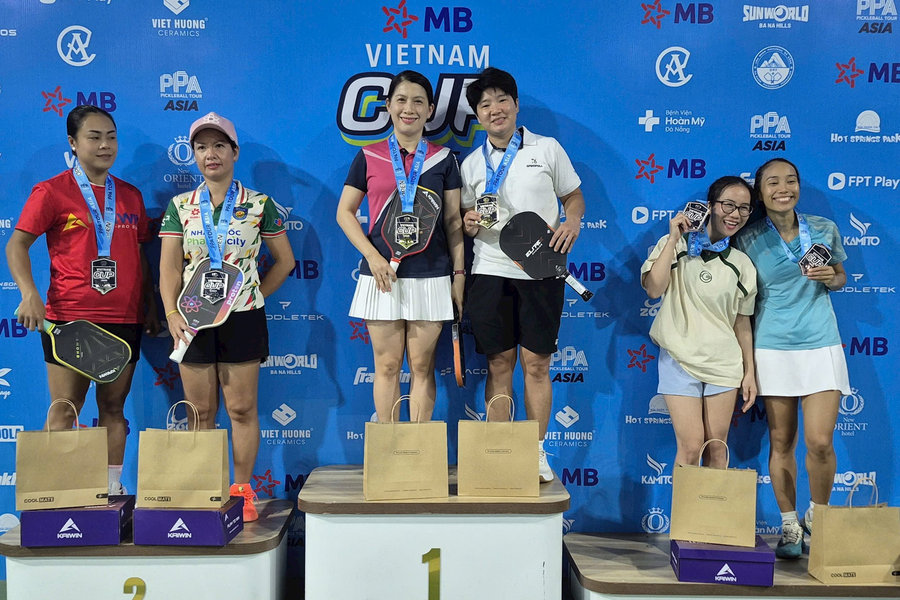Nguyễn Thảo và Hồng Gấm vô địch đôi nữ trên 35 tuổi, trình 3.5 trở lên tại PPA Tour Asia – Vietnam Cup 2025