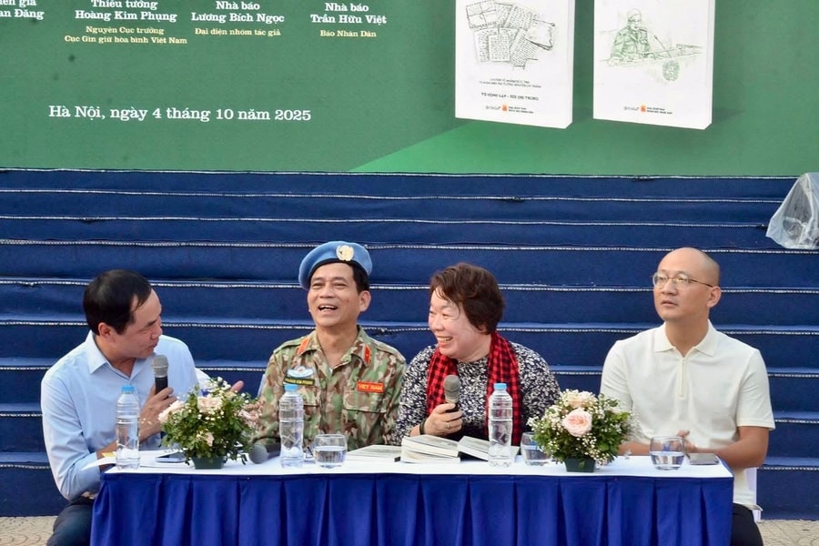 'Gia đình Tướng Thanh - Tướng Vịnh: Hai thế hệ tướng lĩnh - Một dòng chảy lịch sử': Một cách kể mới về lịch sử và tướng lĩnh Việt Nam