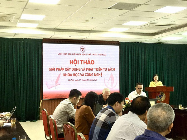 Một tủ sách cho giới khoa học luôn là ước nguyện của người làm KH-CN
