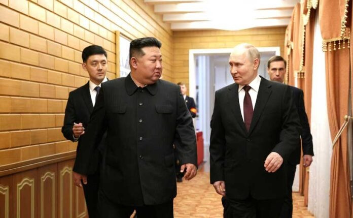 Nga giúp Triều Tiên phát triển tàu ngầm khiến Mỹ và đồng minh lo ngại