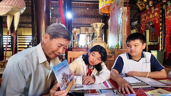 Chuyện ‘Vua tem An Giang’: Từ khoa học viễn tưởng đến thực tế cuộc sống