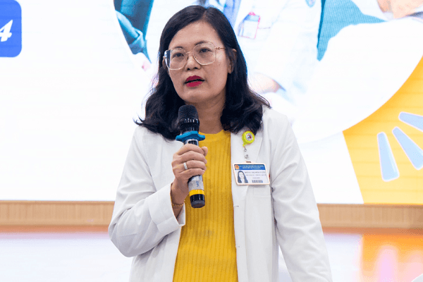 PGS-TS-BS Hoàng Thị Diễm Tuyết: Robot AI không thể thay trái tim bác sĩ