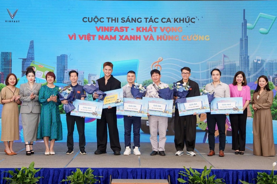 Vinfast trao giải cuộc thi sáng tác ca khúc “VinFast - Khát vọng vì Việt Nam Xanh và Hùng cường”