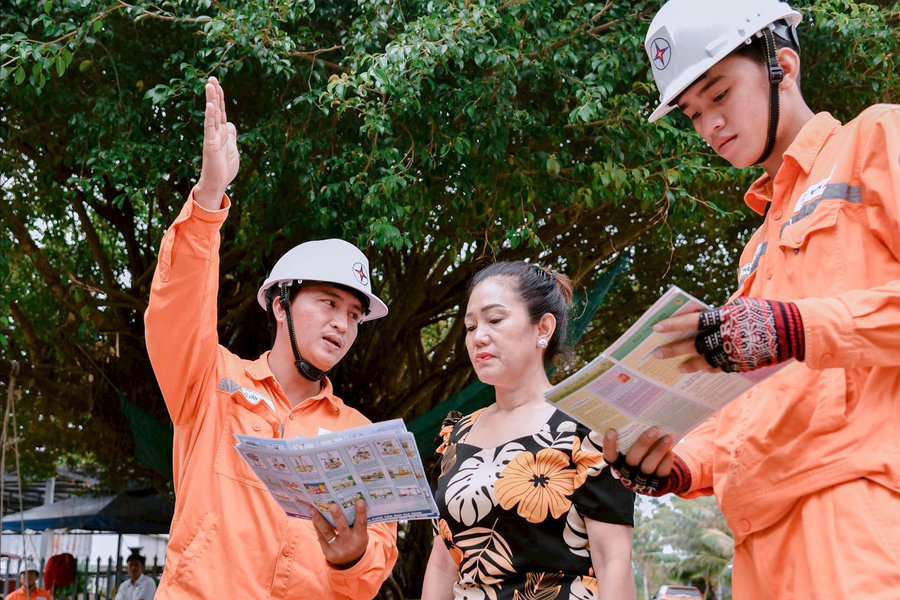 Triều cường dâng cao, EVNSPC cảnh báo khẩn an toàn điện