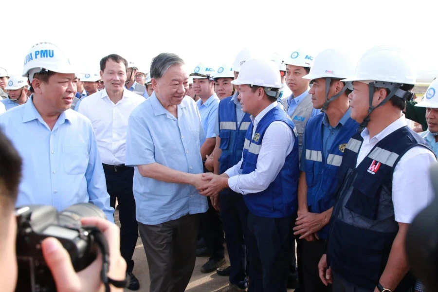Tổng Bí thư Tô Lâm thị sát công trường dự án sân bay Long Thành