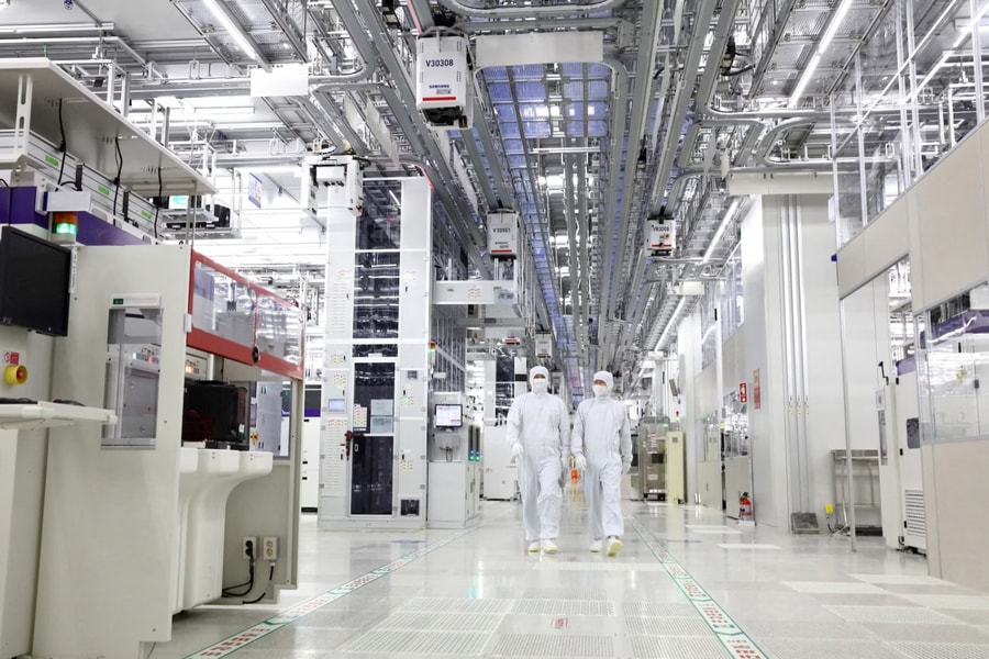Cuộc đua xây trung tâm dữ liệu AI đẩy giá chip nhớ Samsung tăng 60%