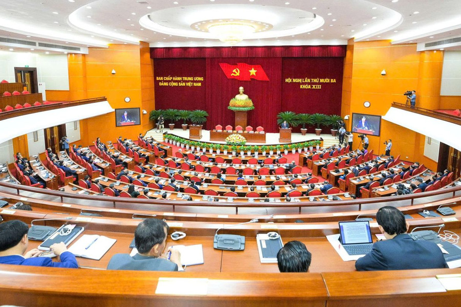 Nghiên cứu không bố trí người địa phương đứng đầu cơ quan kiểm sát, toà án, thuế