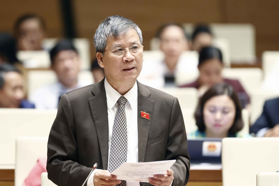 'Sự cẩu thả, sính ngoại đã phá vỡ sáng kiến nhiều bộ sách giáo khoa'