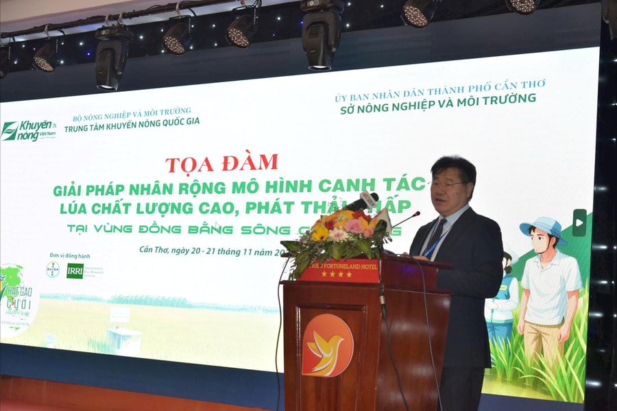 Tìm giải pháp nhân rộng mô hình canh tác lúa chất lượng cao, phát thải thấp tại ĐBSCL