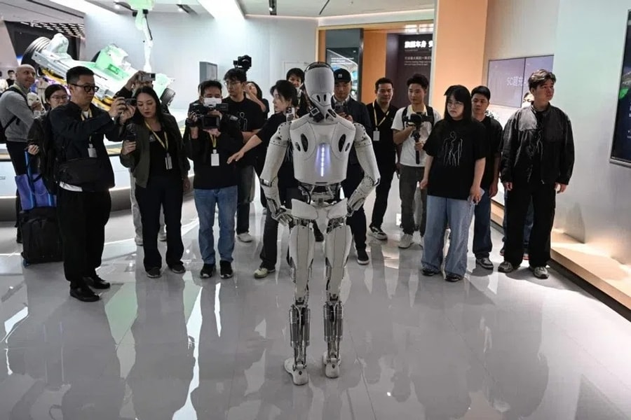 Robot hình người Trung Quốc đang tăng tốc