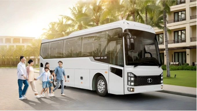 Thaco ra mắt bus ghế ngồi Cruizer 95S
