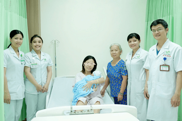 10 phút giành lại 2 mạng người: Ca vỡ tử cung cân não ở Bệnh viện 175